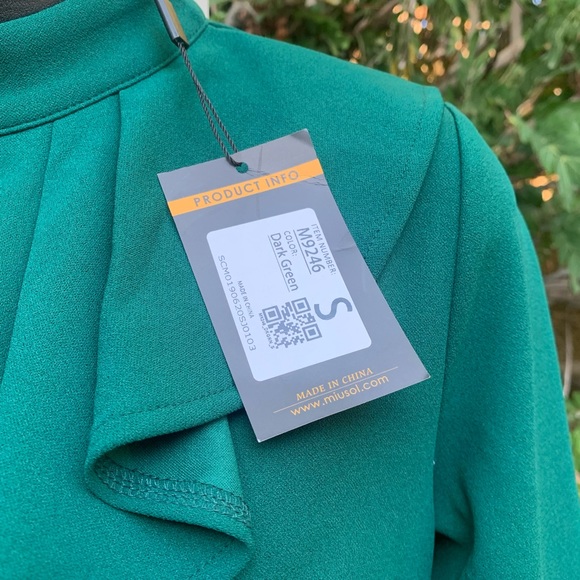 Beautiful classy size small long sleeve green dress NWT - Picture 4 of 5